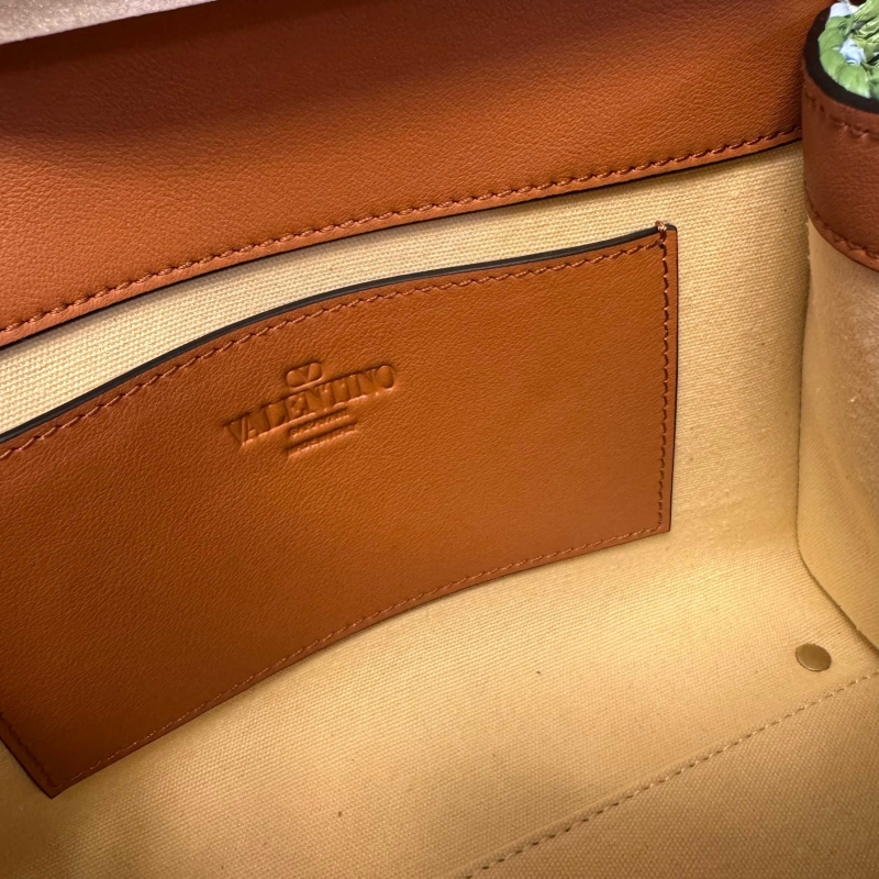 Va1e*ntin0 top handle bag